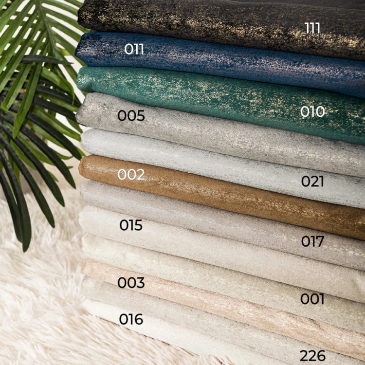 ELEONORA Zasłona gotowa na przelotkach, szerokość 140cm x wysokość 250cm, kolor 111 czarny ze złotym nadrukiem na VELVI TD0032/ZGP/111/140250/1