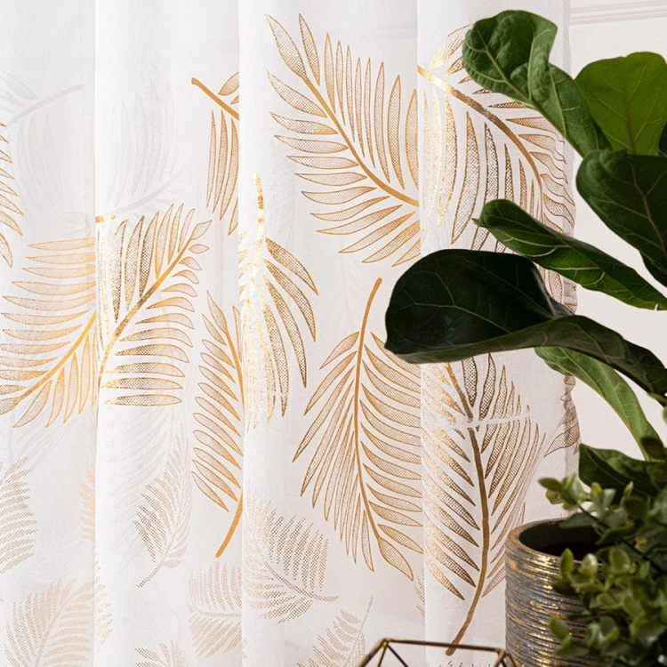 MARIETTA Firana gotowa na taśmie, szerokość 140cm x wysokość 250cm, kolor 004 biały ze złotym zdobieniem 000261/FGT/004/140250/1