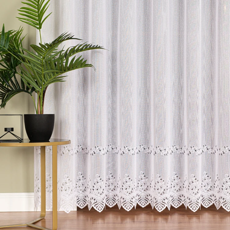 Firanka żakardowa ze wzorem pasowym, wysokość 250cm, kolor biały