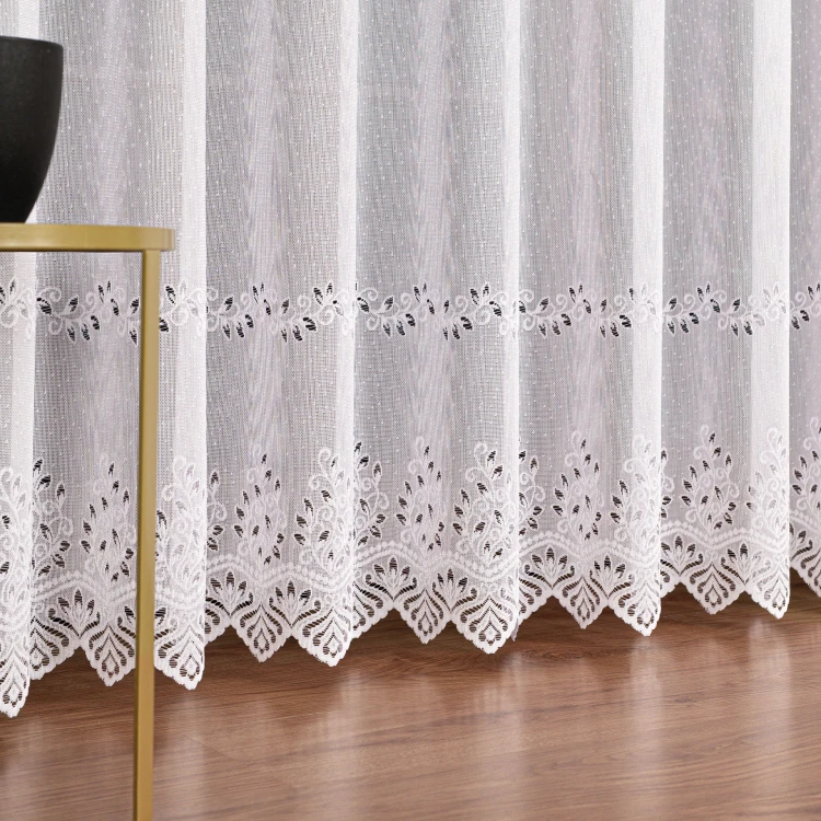 Firanka żakardowa ze wzorem pasowym, wysokość 250cm, kolor biały