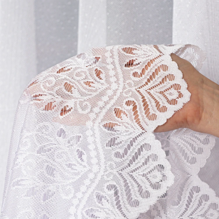 Firanka żakardowa ze wzorem pasowym, wysokość 250cm, kolor biały