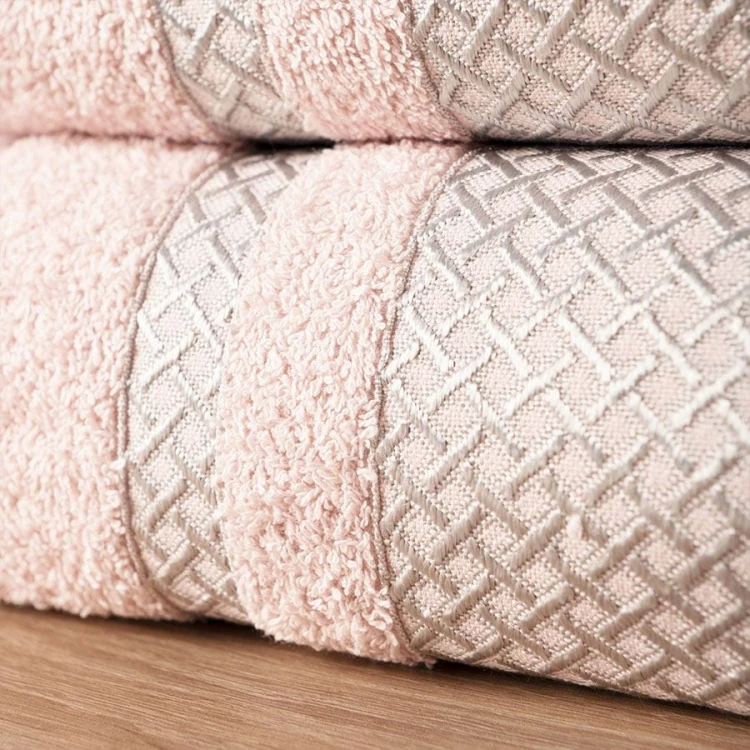 LIONEL Ręcznik, 70x140cm, pudrowy ze srebrną bordiurą