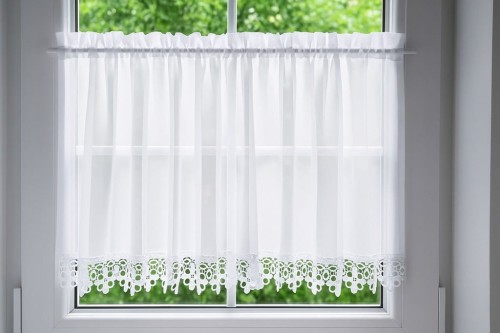 FIRANA GOTOWA BIAŁA ZAZDROSTKA DO KUCHNI GIPIURA Woal z koronką 150x30