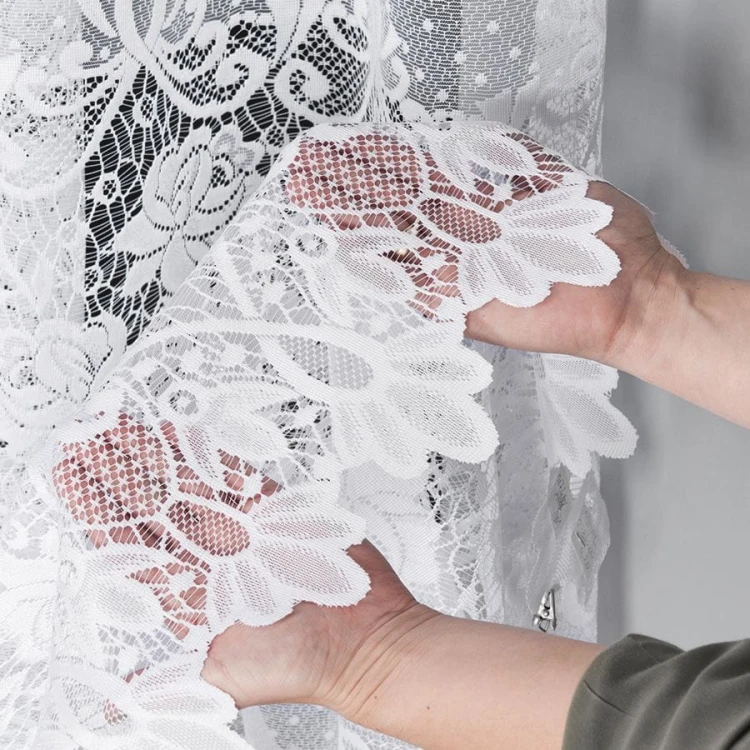 Firanka żakardowa ze wzorem pasowym, wysokość 230cm, kolor 001 biały 017480/000/001/000230/1