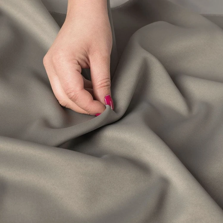 GRETA Tkanina dekoracyjna typu blackout, wysokość 320cm, kolor ciemny beżowo szary