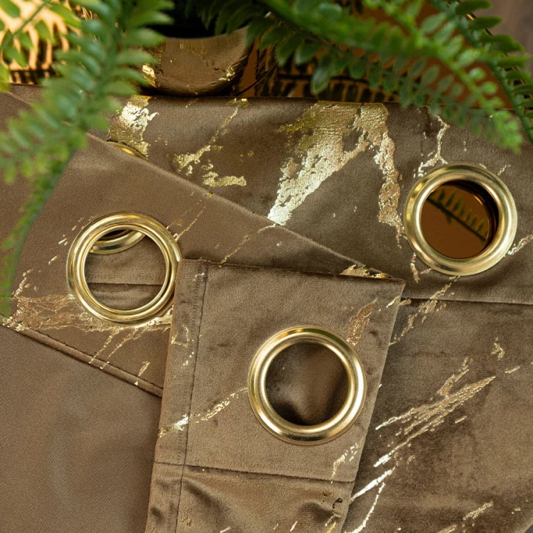 MARMA Zasłona gotowa na przelotkach, szerokość 140cm x wysokość 250cm, kolor brązowy ze złotym nadrukiem