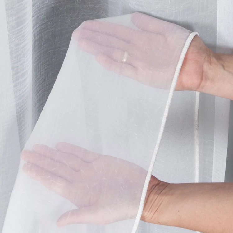 Woal kreszowany z ołowianką, wysokość 290cm, kolor biały