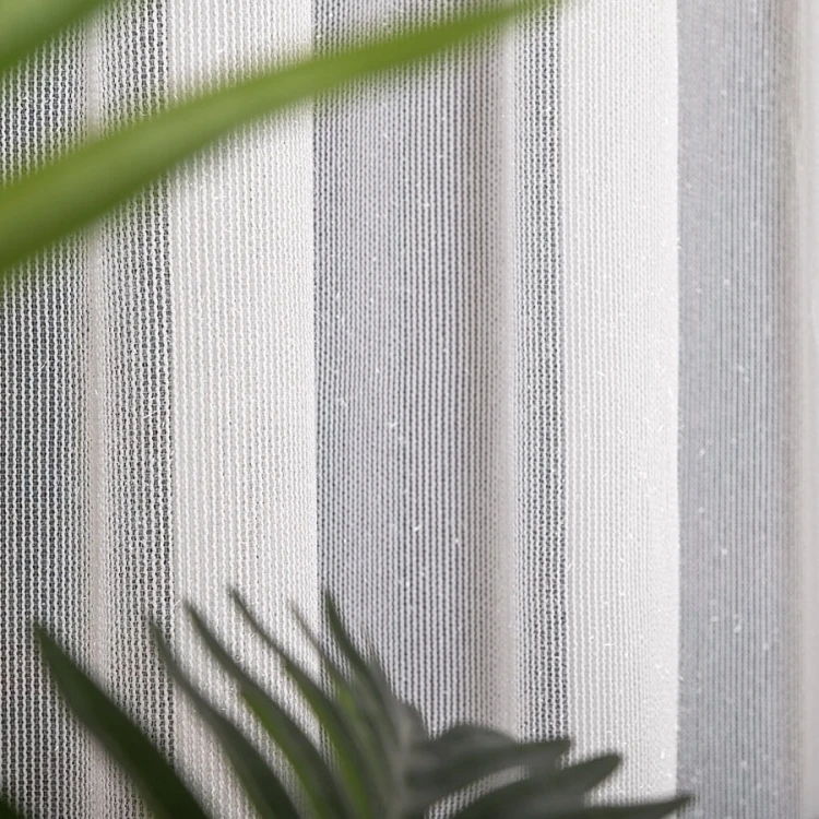 Firanka fantazyjna z ołowianką, wysokość 160 cm, kolor biały