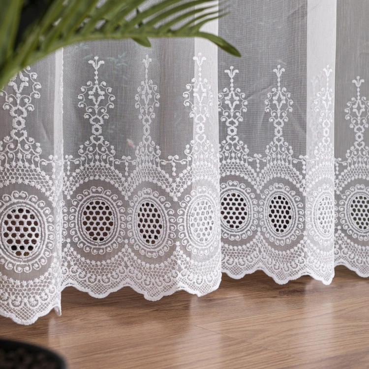 Firanka haftowana z samym dołem, wysokość 285cm, kolor 001 biały FH0022/768/001/000285/1