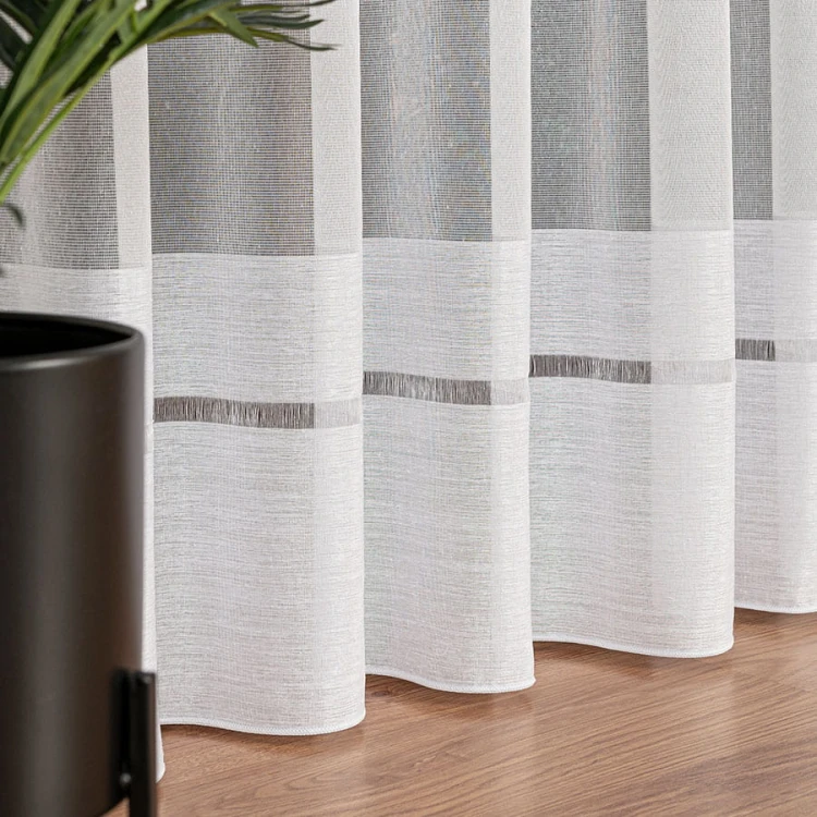 Firanka fantazyjna z ołowianką, wysokość 300cm, kolor biały