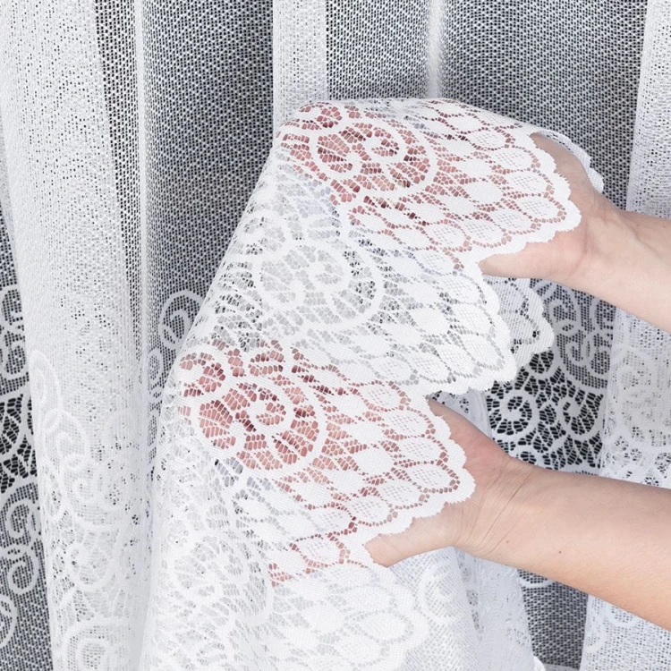 VIOLETTA Firanka żakardowa ze wzorem pasowym, wysokość 220cm, kolor biały