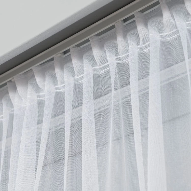 Firanka haftowana ze wzorem pasowym z ołowianką, wysokość 280cm, kolor 002 biały z szarym i srebrnym 112750/OLO/002/000280/1