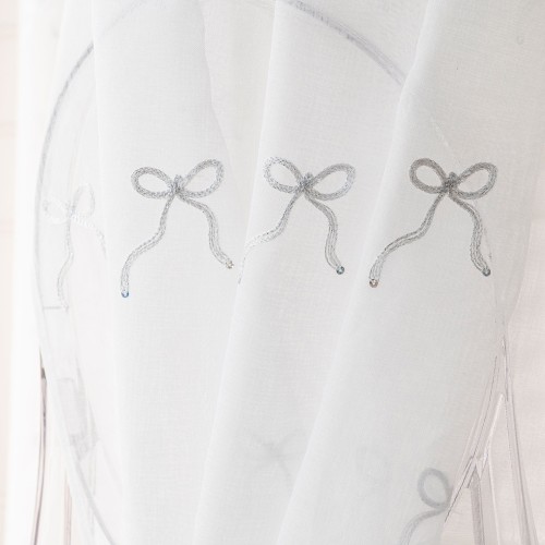 KOKARDKA Firana gotowa na etaminie, haftowana, na taśmie, z ołowianką, szerokość 140 x wysokość 250cm, kolor biały ze srebrnym