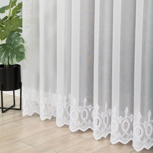 Firanka haftowana ze wzorem na samym dole, wysokość 280cm, kolor 001 biały 123946/768/001/000280/1