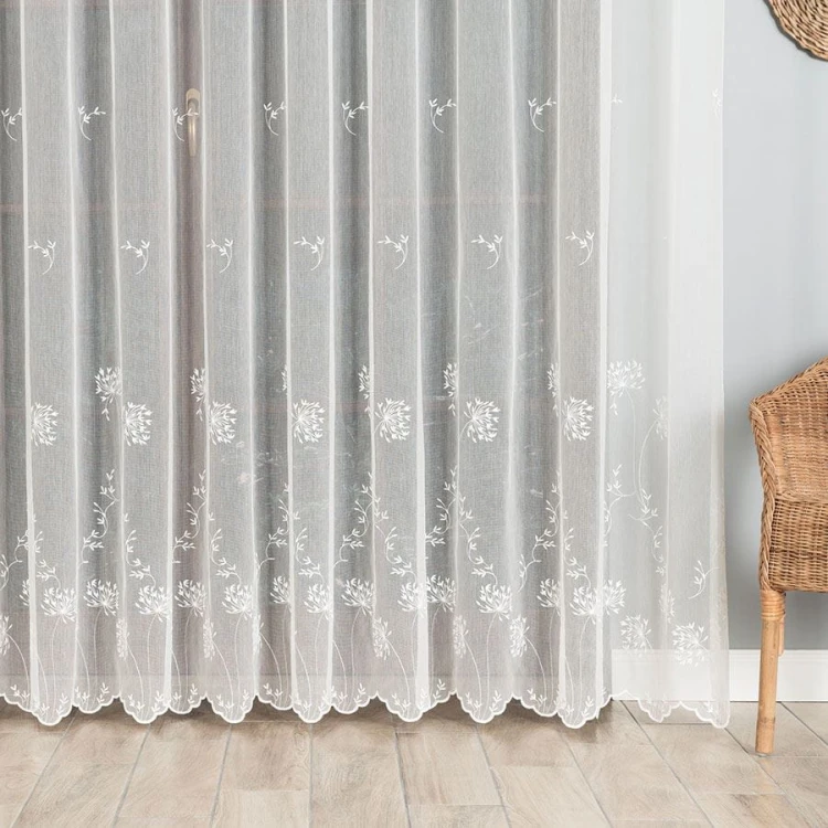 Firanka haftowana ze wzorem pasowym, wysokość 280cm, kolor kremowy