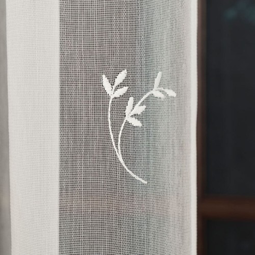 Firanka haftowana ze wzorem pasowym, wysokość 280cm, kolor kremowy