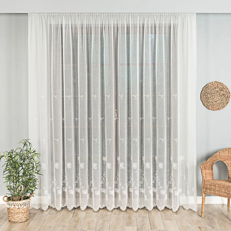Firanka haftowana ze wzorem pasowym, wysokość 280cm, kolor kremowy