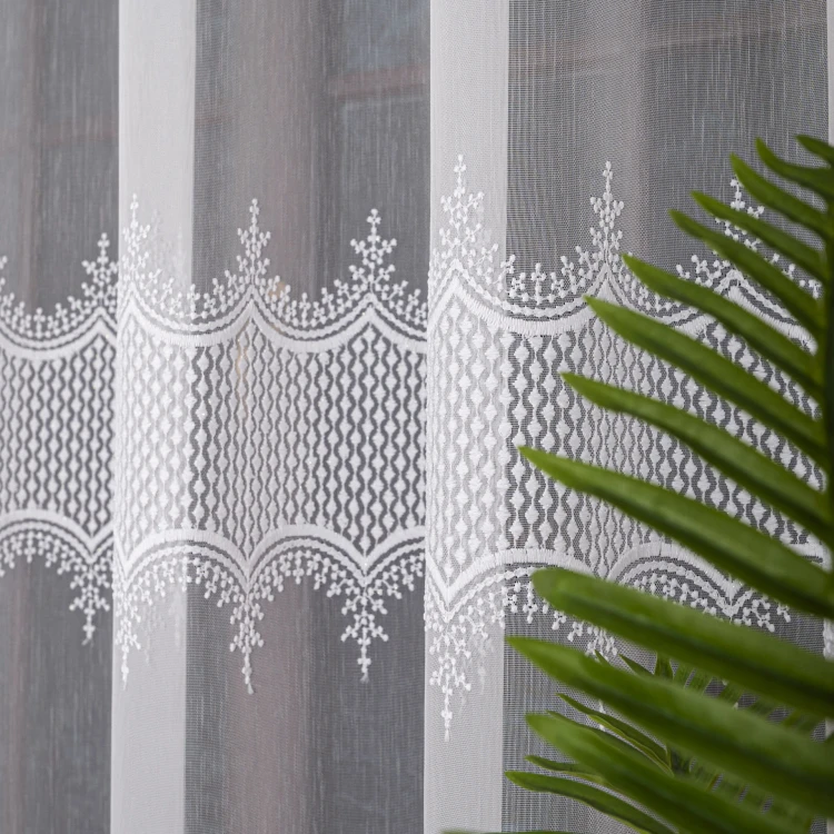 Firanka haftowana pasowa, wysokość 300cm, kolor 001 biały FH0045/768/001/000300/1