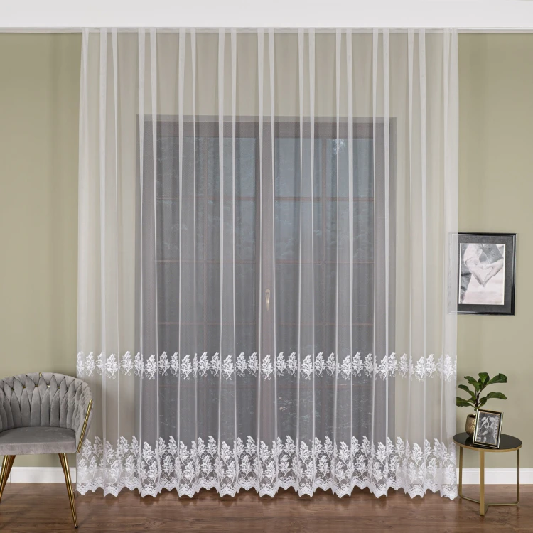 Firanka haftowana ze wzorem pasowym, wysokość 300cm, kolor biały
