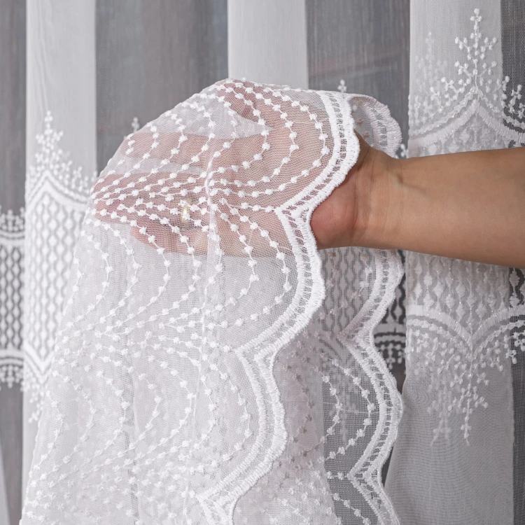 Firanka haftowana pasowa, wysokość 300cm, kolor 001 biały FH0045/768/001/000300/1