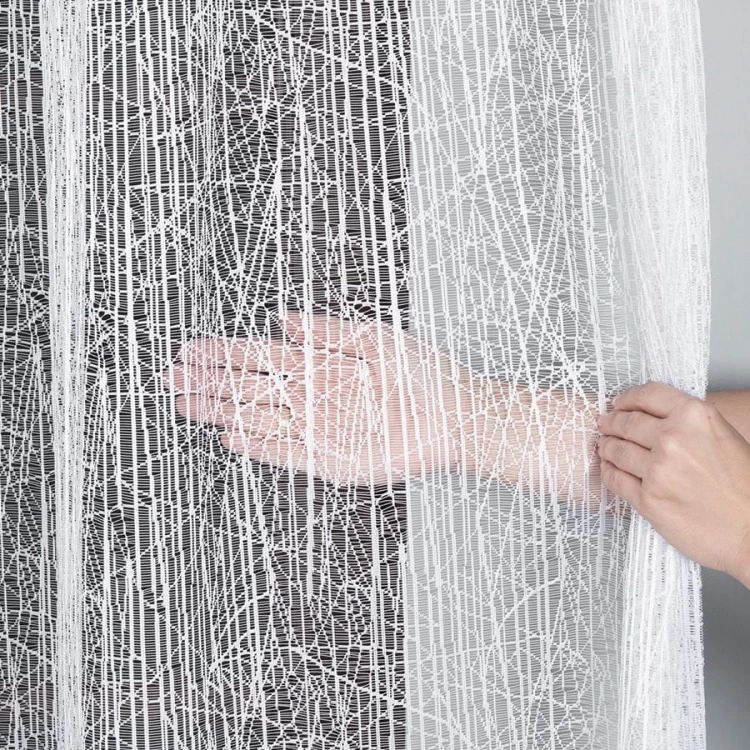 Firanka żakardowa ze wzorem pasowym, wysokość 270cm, kolor biały