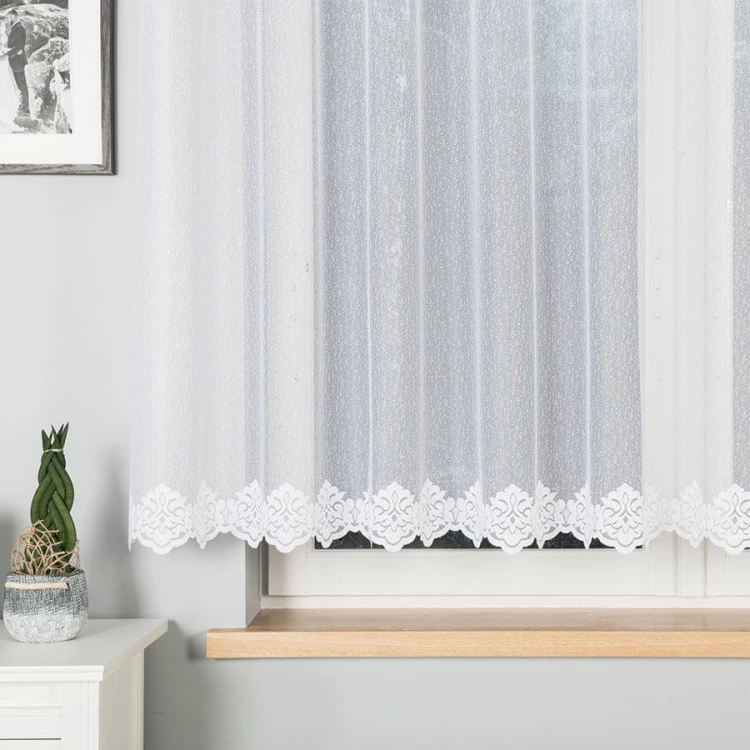 Firanka żakardowa ze wzorem na samym dole, wysokość 150cm, kolor biały