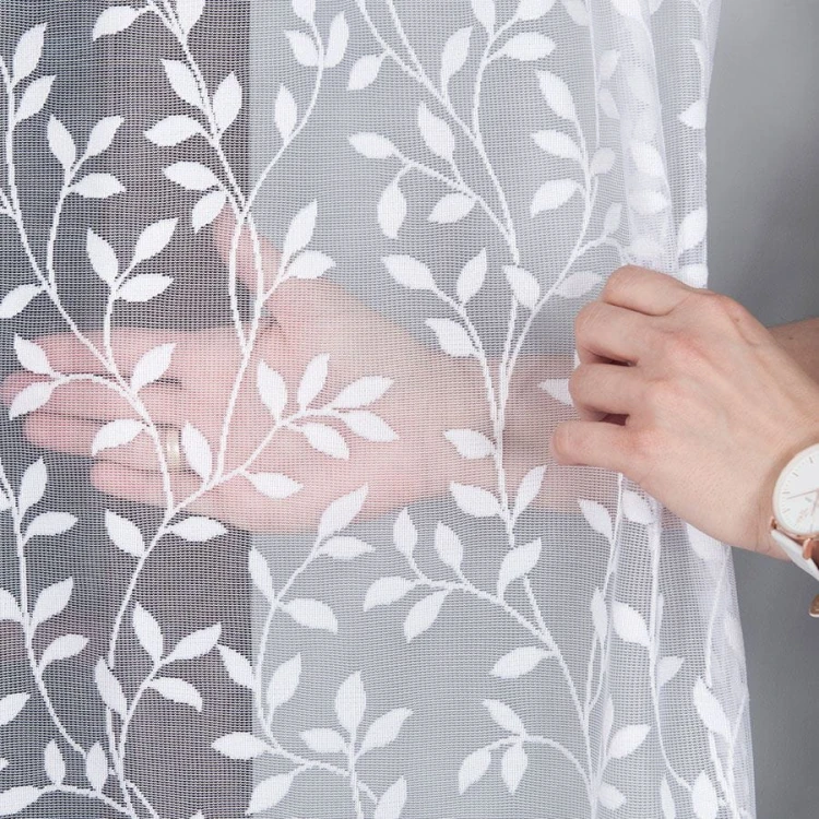 Firanka żakardowa ze wzorem, wysokość 220cm, kolor biały