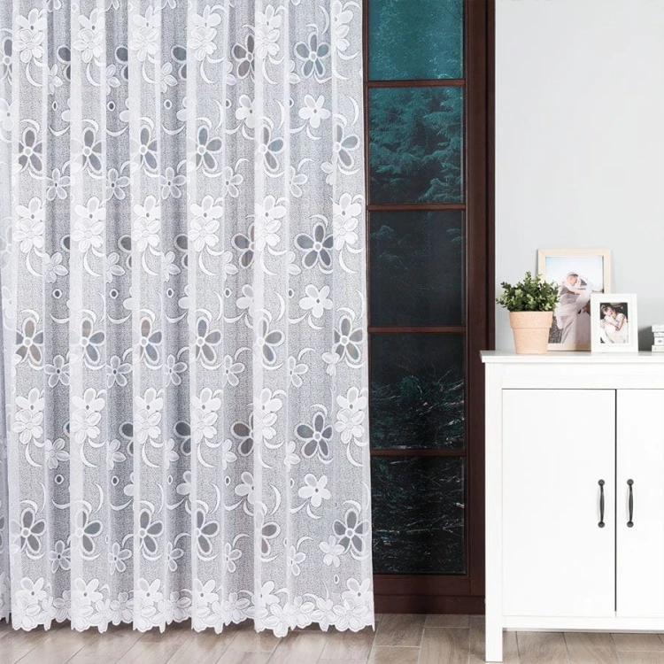 Firanka żakardowa ze wzorem, wysokość 300cm, kolor biały