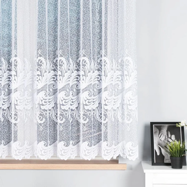 Firanka żakardowa ze wzorem pasowym, wysokość 160cm, kolor biały