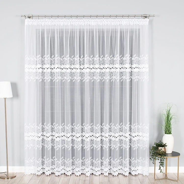 Firanka żakardowa ze wzorem pasowym, wysokość 200cm, kolor biały