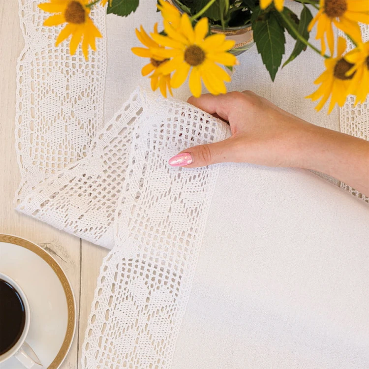 RACHELA Bieżnik z ażurem, szerokość 40 x wysokość 140cm, kolor biały