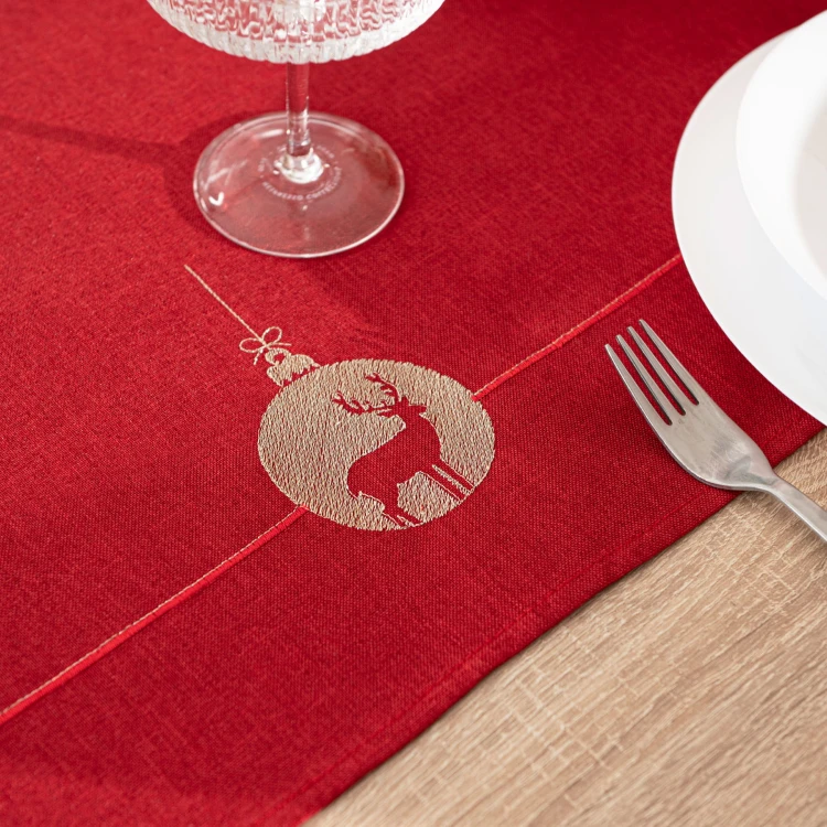 BŁYSZCZĄCY RENIFER Bieżnik z haftem, szerokość 50cm x wysokość 100cm, kolor czerwony