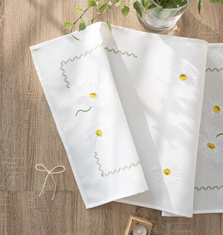 SUMMER Bieżnik z haftem, szerokość 38cm x wysokość 160cm, kolor biały