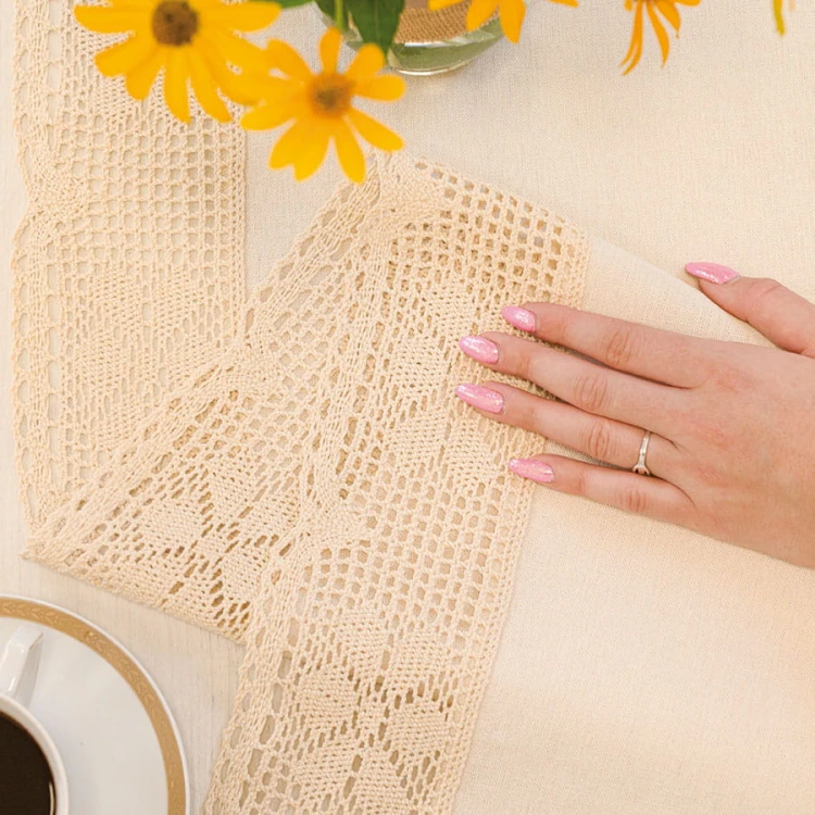 RACHELA Bieżnik z ażurem, szerokość 60 x wysokość 120cm, kolor kremowy