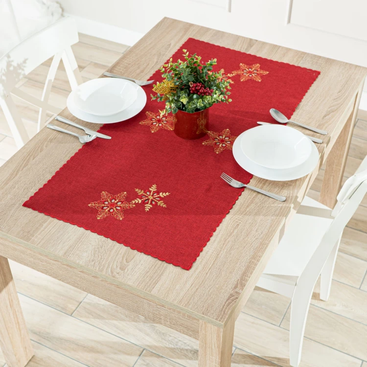 BŁYSZCZĄCE ŚNIEŻYNKI Bieżnik z haftem, szerokość 50cm x wysokość 100cm, kolor czerwony