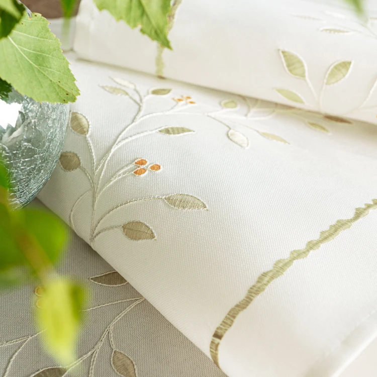 ZIELONA MELODIA Bieżnik z haftem, szerokość 38cm x wysokość 160cm, kolor biały