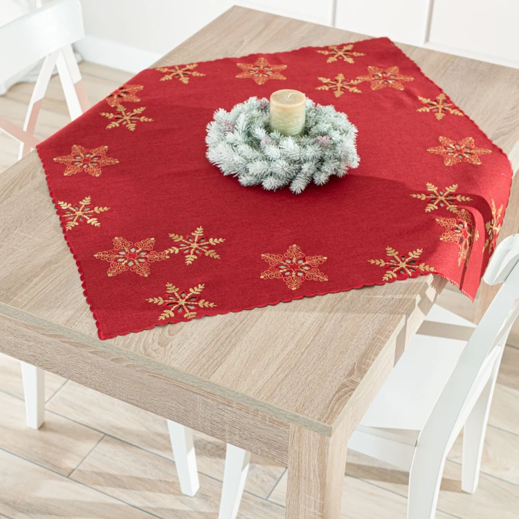 BŁYSZCZĄCE ŚNIEŻYNKI Serweta z haftem, szerokość 85cm x wysokość 85cm, kolor czerwony