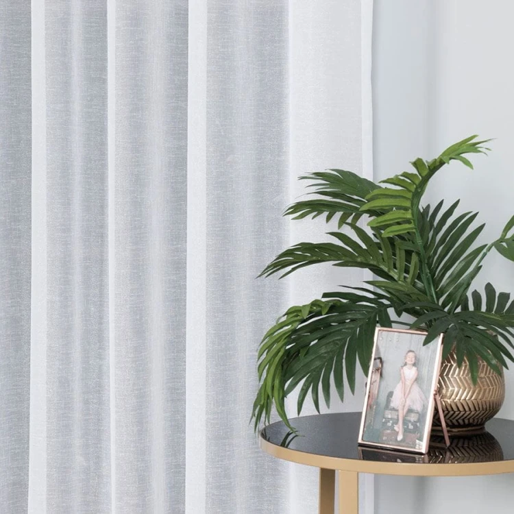 Firanka fantazyjna błyszcząca z ołowianką, wysokość 300cm, kolor biały